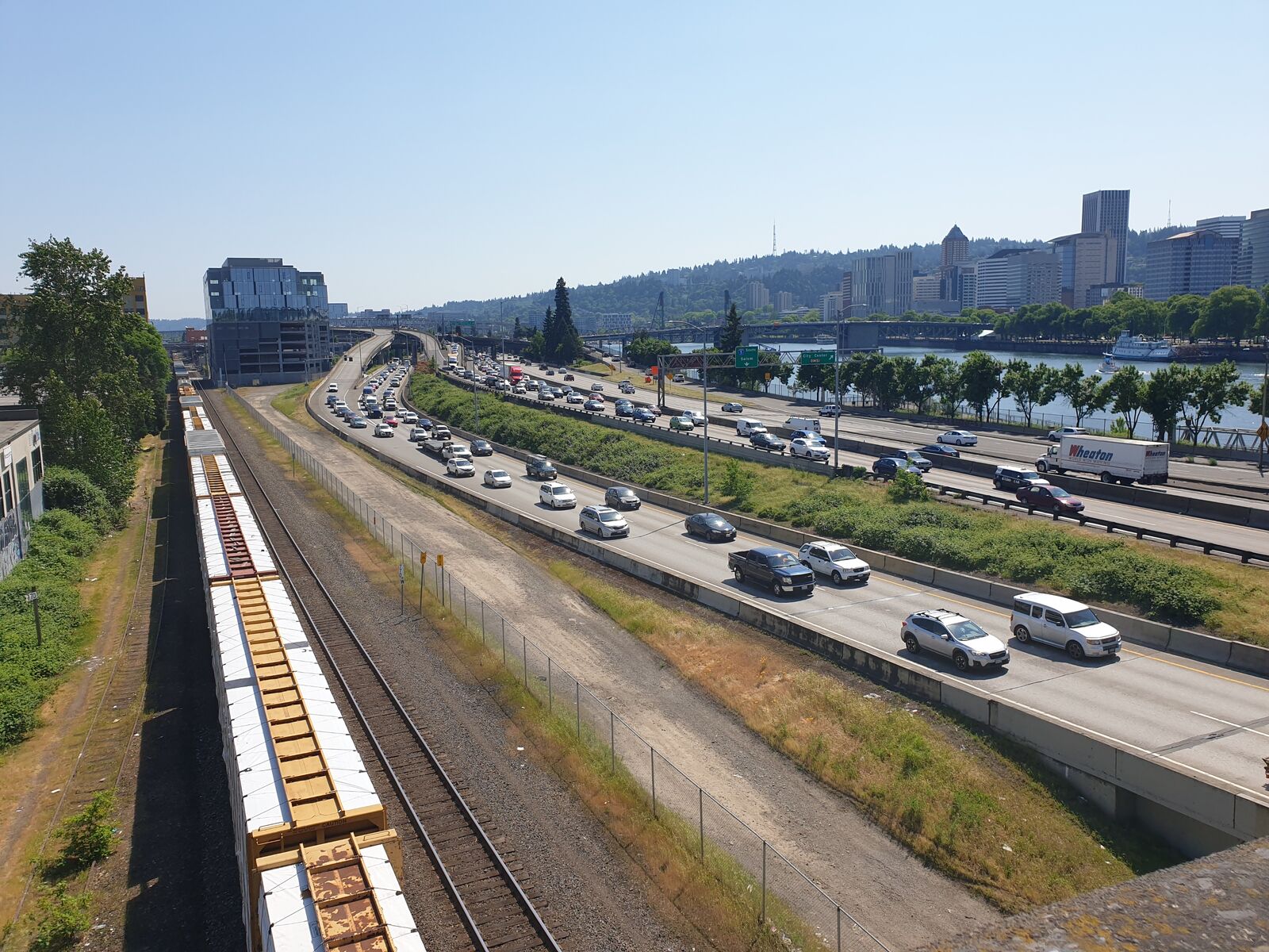 An eight-lane interstate highway runs right along the Willamette river.